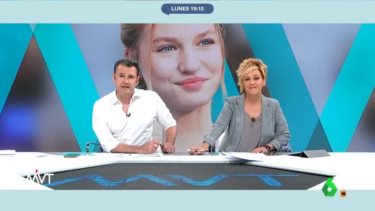 El divertido análisis de Iñaki López de la graduación de la princesa Leonor "Yo estoy por irme ya, ya has hecho la sección", comenta Luis Sanabria tras ver cómo Iñaki López resume lo acontecido durante la ceremonia de graduación de la princesa Leonor en el Atlantic College de Gales. El momento, en este vídeo.