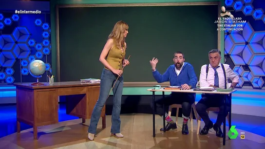 Dani Mateo 'piropea' a Sandra Sabatés tras lanzarle este dardo a Wyoming Dani Mateo 'piropea' a Sandra Sabatés tras lanzarle este dardo a Wyoming