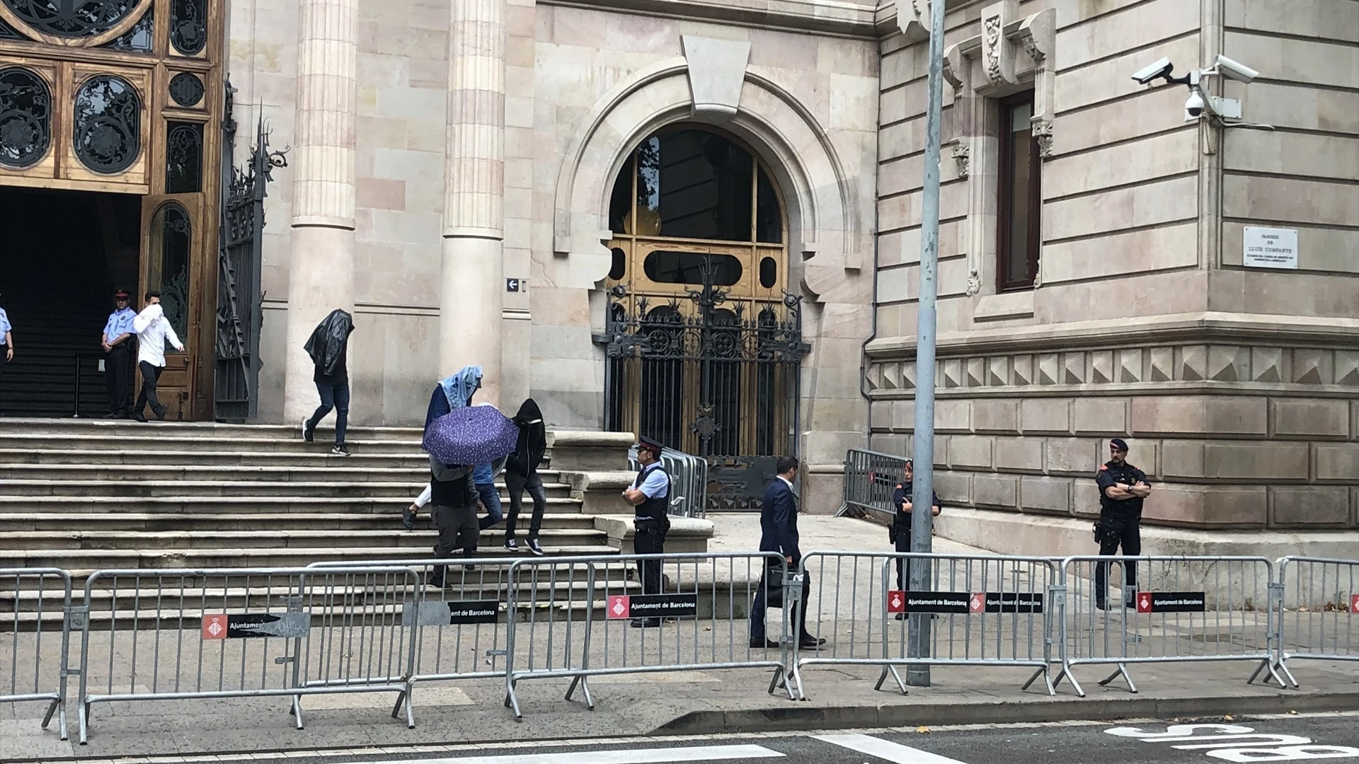 Imagen de archivo de los acusados de la Manada de Manresa saliendo de la Audiencia.