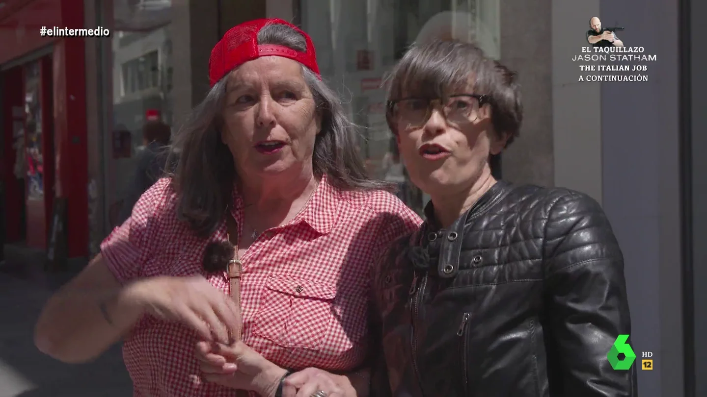El cariñoso mensaje de una concursante de Thais Villas para Wyoming Antonia concursa junto a Thais Villas en 'Lo vota, no lo vota' para encontrar votantes de Podemos y PP y alguien que no vote a Vox. Finalmente se alza con la gorra con la cara de Wyoming y en este vídeo se lo dedica al presentador de El Intermedio.