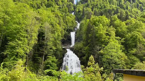 Cataratas de Giessbach en Suiza Cataratas de Giessbach en Suiza