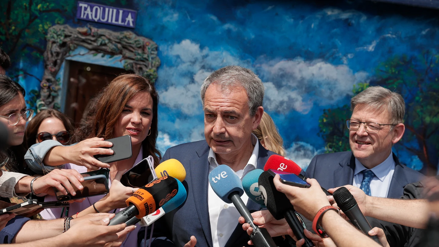 José Luis Rodríguez Zapatero atiende a los medios de comunicación José Luis Rodríguez Zapatero atiende a los medios de comunicación