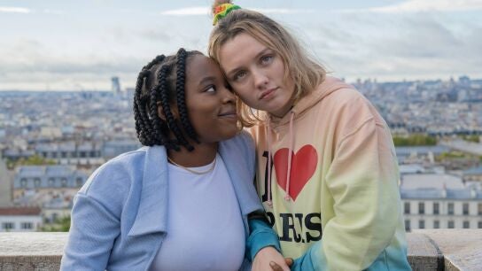 Tara y Darcy también afrontan nuevos desafíos como pareja en la segunda temporada de 'Heartstopper'.