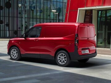 La oferta del nuevo Ford Courier se completará con las variantes Tourneo
