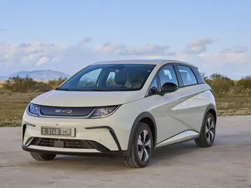 Los precios con los que el BYD Dolphin quiere ser el eléctrico más vendido en España Los precios con los que el BYD Dolphin quiere ser el eléctrico más vendido en España