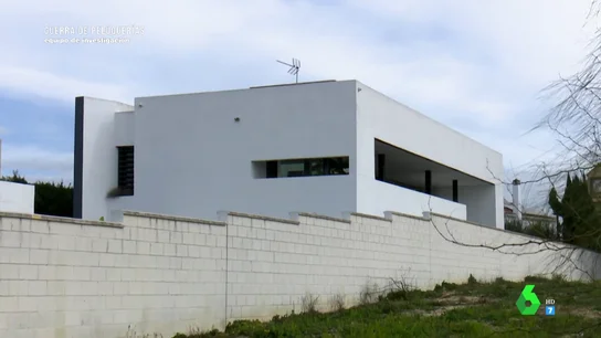 De vivir en un estudio a un chalet y un Maserati: el cambio en el tren de vida de los dueños de Peluquerías Low Cost De vivir en un estudio a un chalet y un Maserati: el cambio en el tren de vida de los dueños de Peluquerías Low Cost