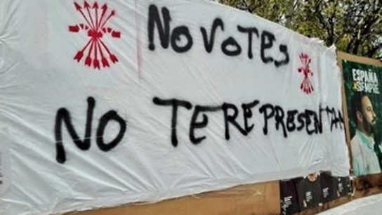 Una pintada con el logo de Falange en el que se llama a no votar, en Ronda (Málaga) en 2019 Una pintada con el logo de Falange en el que se llama a no votar, en Ronda (Málaga) en 2019