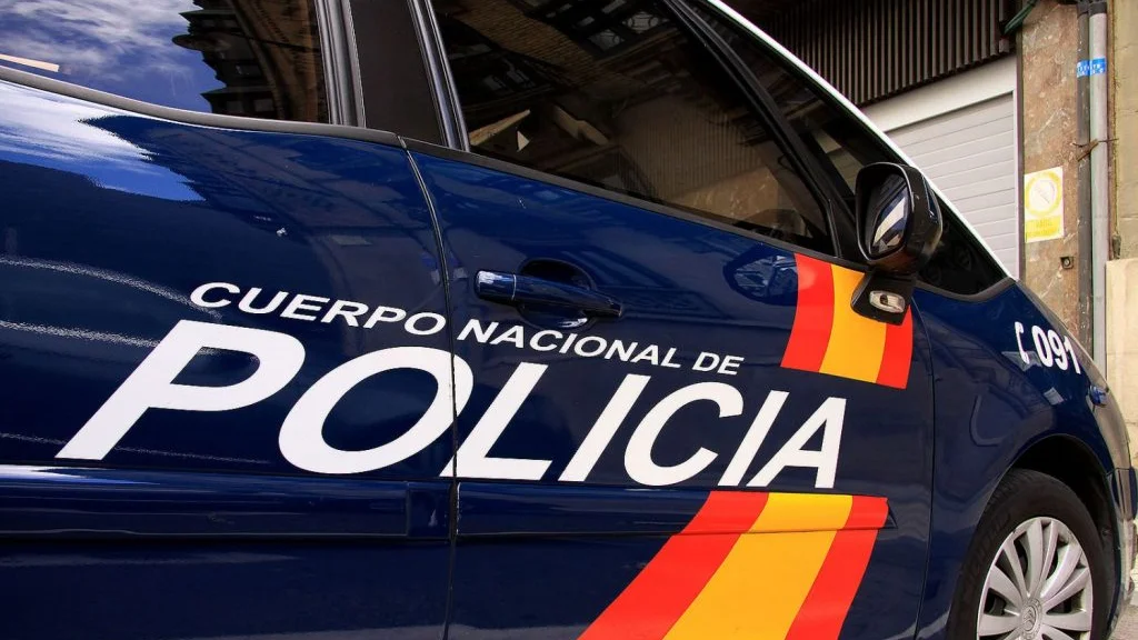 Vehículo de la Policía Nacional. 