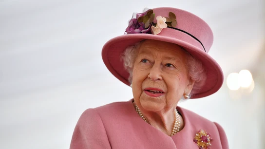 La reina Isabel II de Inglaterra El FBI revela la planificación de un atentado del IRA para asesinar a Isabel II en 1983