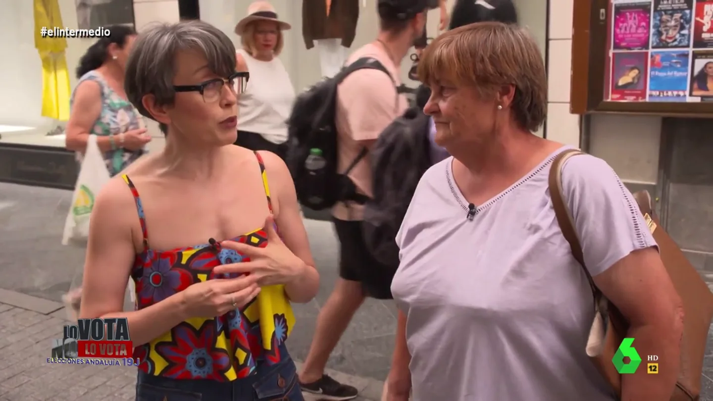 La inesperada respuesta de una mujer a Thais Villas cuando le preguntan a quién va a votar La inesperada respuesta de una mujer a Thais Villas cuando le preguntan a quién va a votar