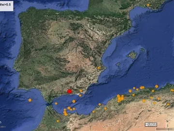 Imagen desde Google Earth de la costa española con los puntos susceptibles de sufrir tsunamis. Imagen desde Google Earth de la costa española con los puntos susceptibles de sufrir tsunamis.