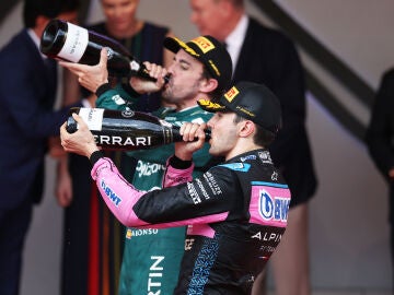 Fernando Alonso y Esteban Ocon en el M&oacute;naco 