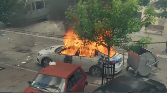 Momento de los disturbios en Kosovo Momento de los disturbios en Kosovo