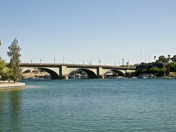 ¿Sabes por qué el Puente de Londres original está en Arizona? ¿Sabes por qué el Puente de Londres original está en Arizona?