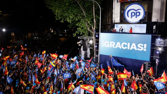 El PP celebra su victoria en las elecciones autonómicas y municipales El PP celebra su victoria en las elecciones autonómicas y municipales