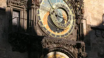  Estos son algunos de los relojes astronómicos más espectaculares del mundo