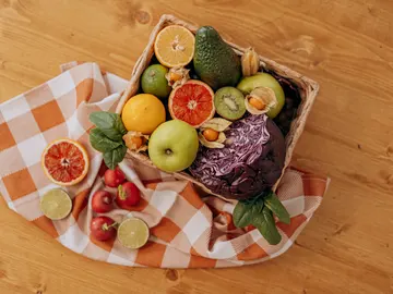 Alimentos en cesta Alimentos en cesta