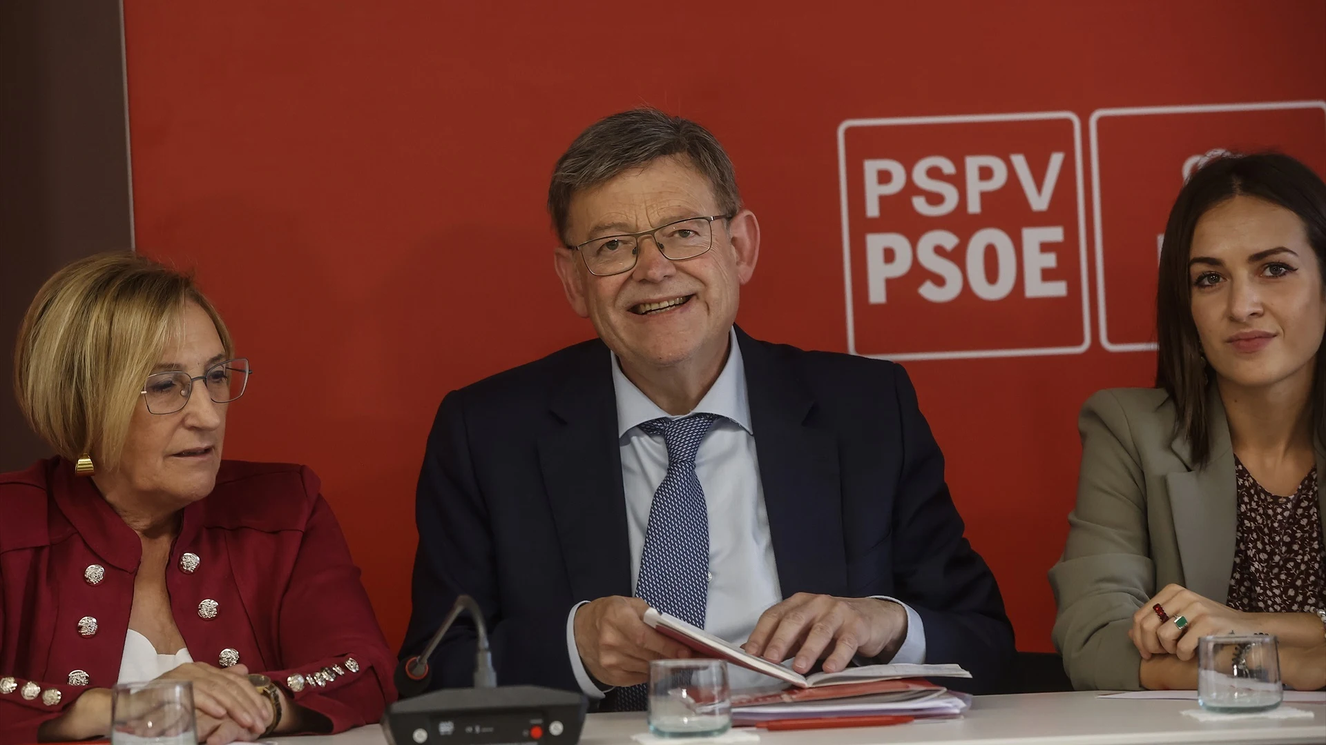 Ximo Puig preside la Comisión Ejecutiva Nacional del partido, en la sede del PSPV-PSOE.