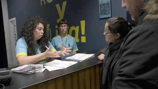 El enfado de la jefa infiltrada de Flipajump al descubrir que su empleada hace "reservas fantasmas" El enfado de la jefa infiltrada de Flipajump al descubrir que su empleada hace "reservas fantasmas"