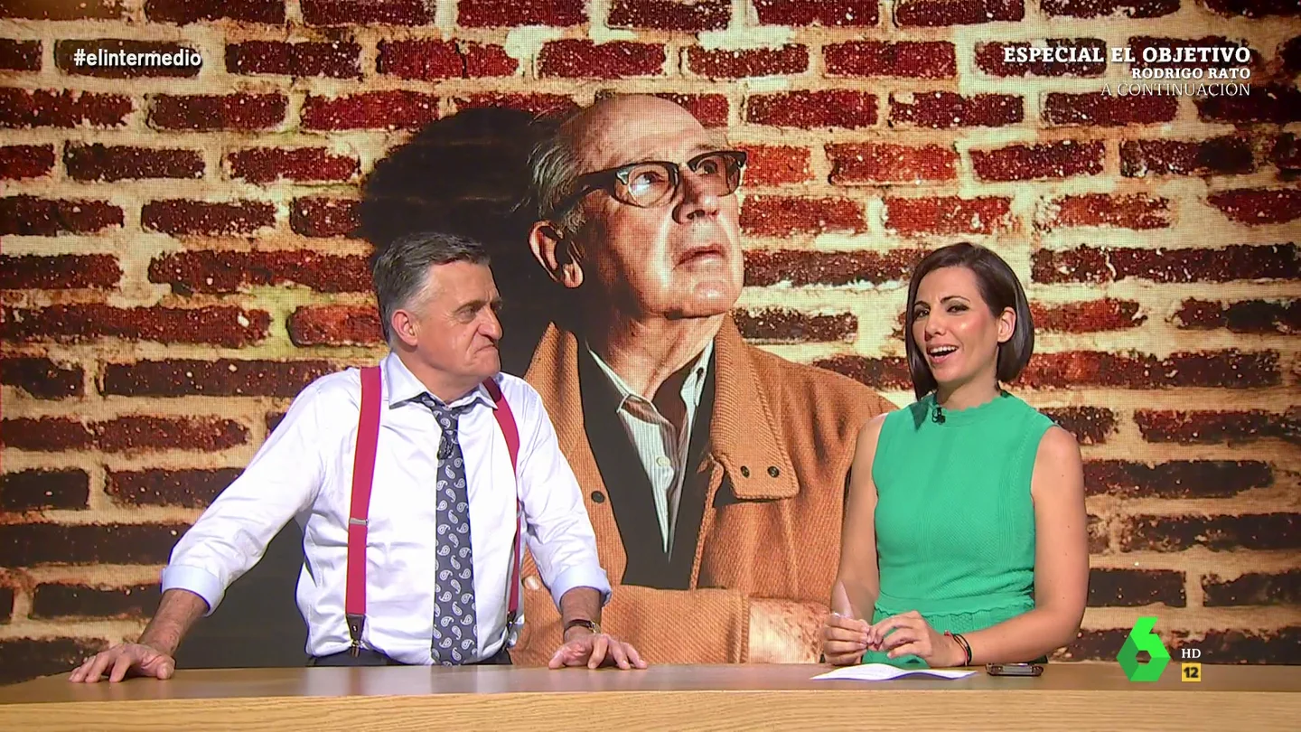 Ana Pastor desvela detalles de su entrevista con Rodrigo Rato "Si le preguntas por Aznar o Esperanza Aguirre bien, pero a Sáenz de Santamaría y a Cospedal las llama las niñas asesinas", afirma Ana Pastor sobre Rodrigo Rato en su entrevista para El Objetivo. En este vídeo, comparte más detalles con Wyoming.