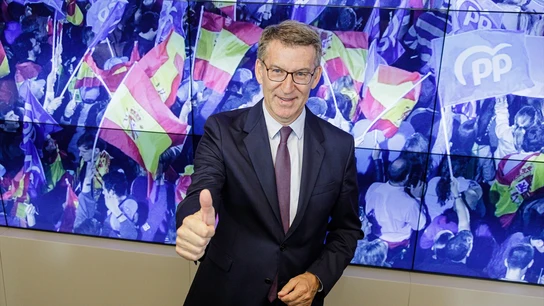 El presidente del Partido Popular, Alberto Núñez Feijóo, posa a su llegada a la Junta Directiva del PP, en la sede de Génova, a 30 de mayo de 2023, en Madrid. El presidente del Partido Popular, Alberto Núñez Feijóo, posa a su llegada a la Junta Directiva del PP, en la sede de Génova, a 30 de mayo de 2023, en Madrid.