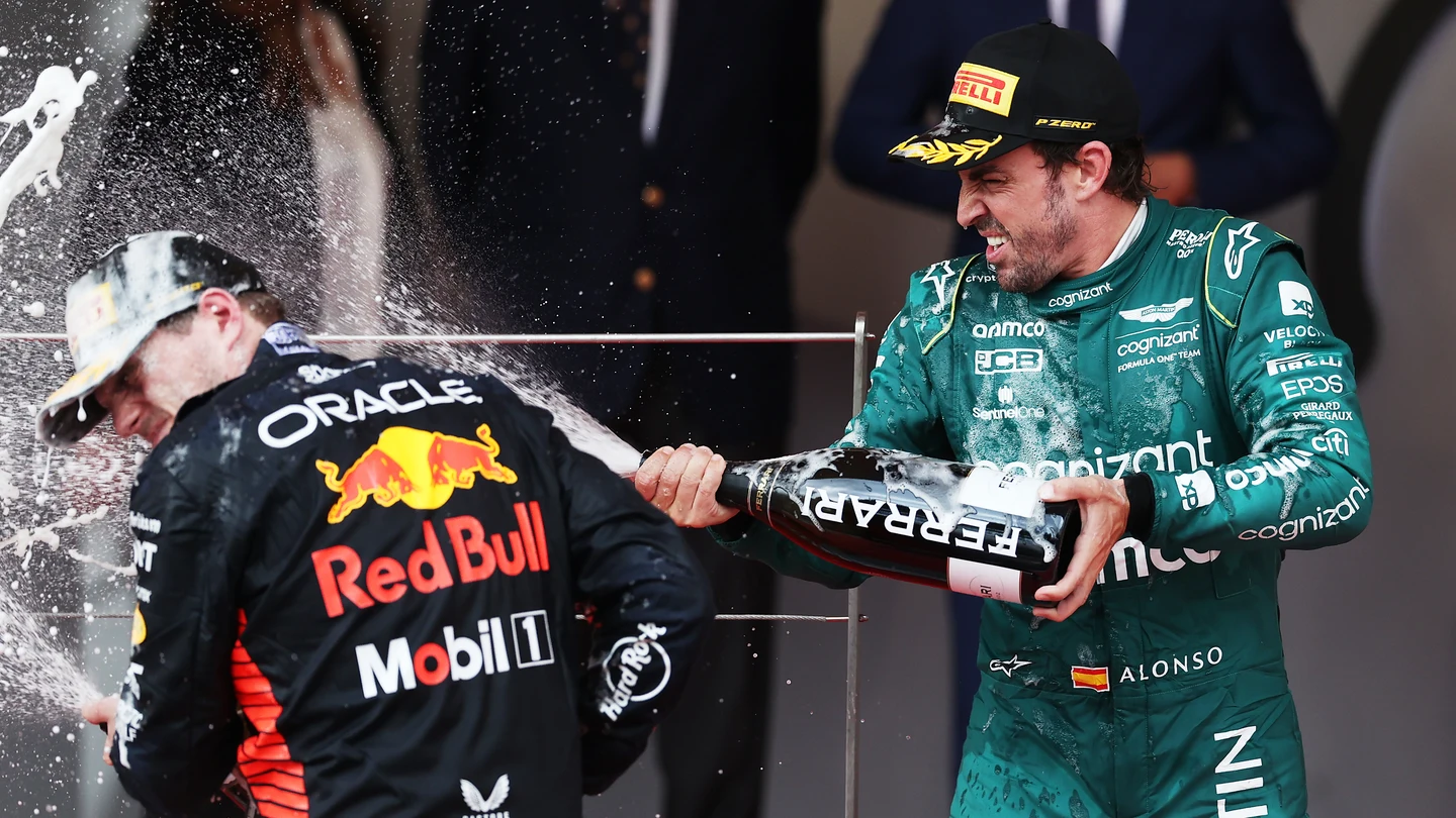 Max Verstappen y Fernando Alonso Max Verstappen y Fernando Alonso