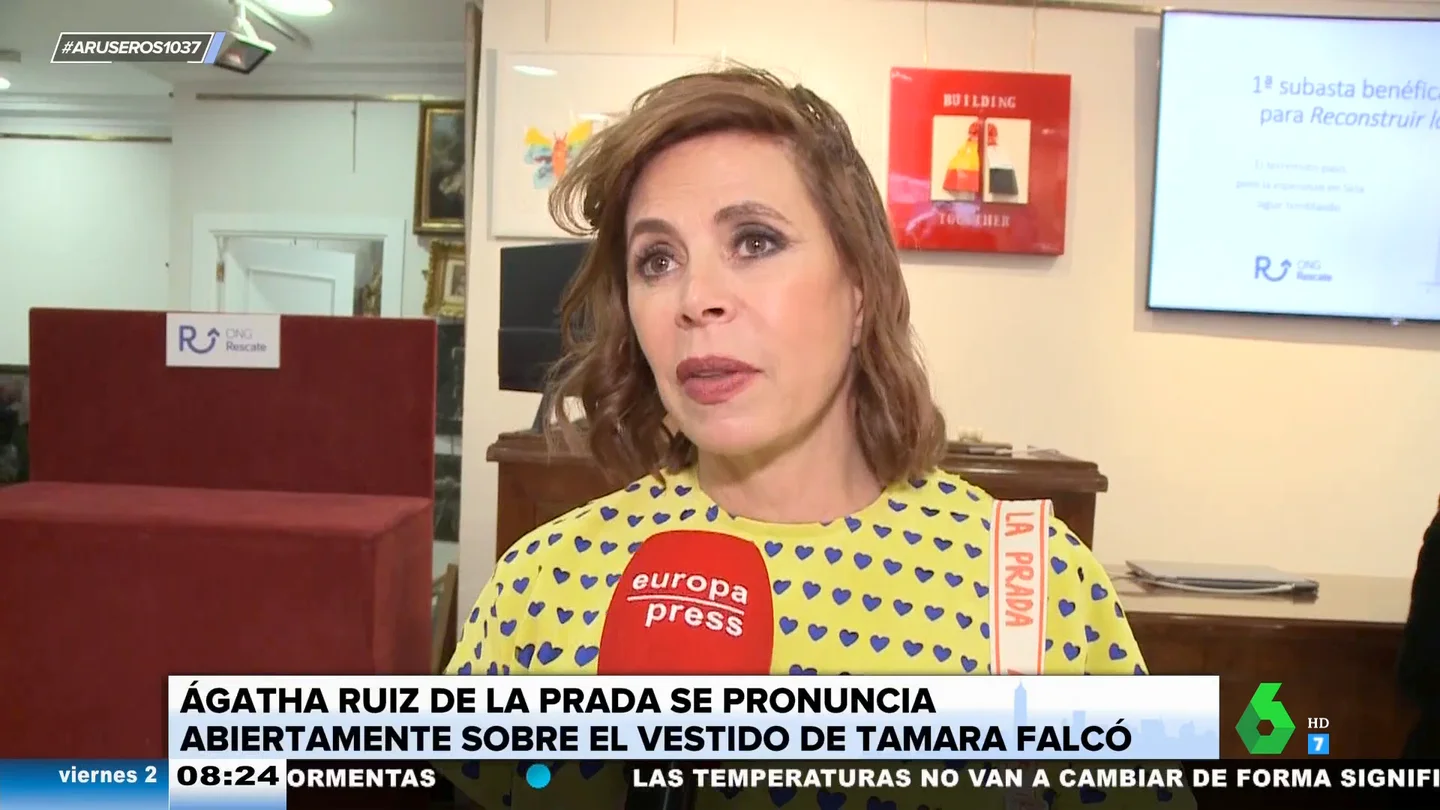 Ágatha Ruiz de la Prada opina sobre el vestido de novia de Tamara Falcó: "No me da ninguna envidia el diseñador" Ágatha Ruiz de la Prada opina sobre el vestido de novia de Tamara Falcó: "No me da ninguna envidia el diseñador"