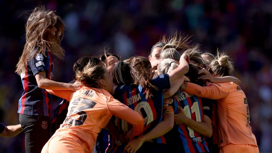El Barça femenino se proclama campeón de la Champions tras remontar al Wolfsburgo El Barça femenino se proclama campeón de la Champions tras remontar al Wolfsburgo