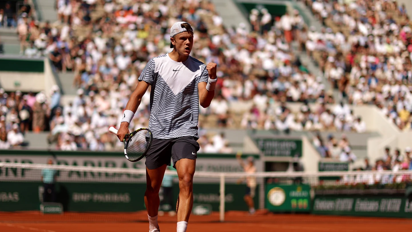 Holger Rune vuelve a dar la nota y protagoniza el gesto antideportivo de Roland Garros 2023 Holger Rune vuelve a dar la nota y protagoniza el gesto antideportivo de Roland Garros 2023