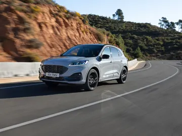 Kuga Graphite Tech Edition, un nuevo diseño con avances en el sistema de conducción Kuga Graphite Tech Edition, un nuevo diseño con avances en el sistema de conducción