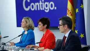 Nadia Calviño, Isabel Rodríguez y Félix Bolaños en la rueda de prensa tras el Consejo de Ministros