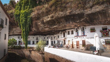 Setenil de las Bodegas, en Cádiz