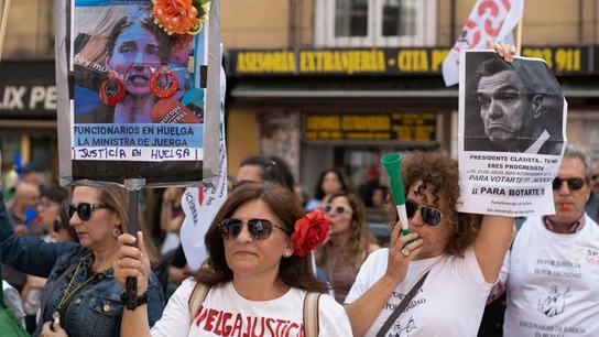 Varios activistas participan en la concentración de sindicatos de trabajadores de Justicia Varios activistas participan en la concentración de sindicatos de trabajadores de Justicia