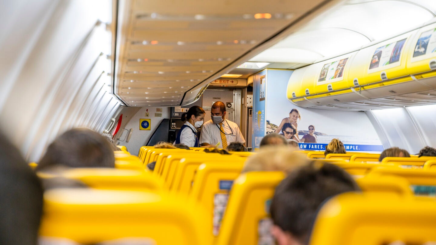 Avi&oacute;n de Ryanair por dentro
