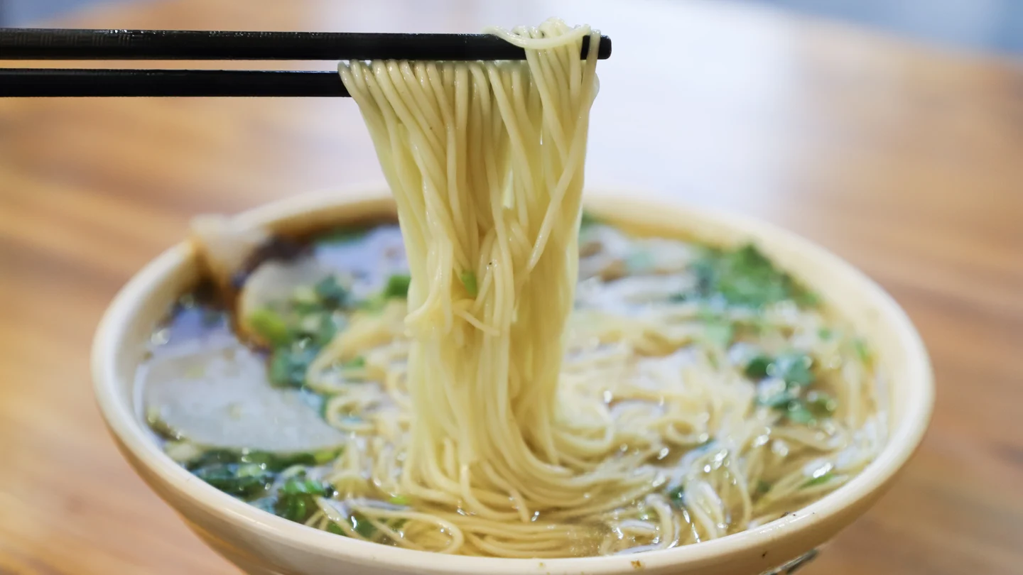 Ramen, soba, udon, shirataki o naengmyeon: cómo diferenciar los tipos de fideos asiáticos Ramen, soba, udon, shirataki o naengmyeon: cómo diferenciar los tipos de fideos asiáticos