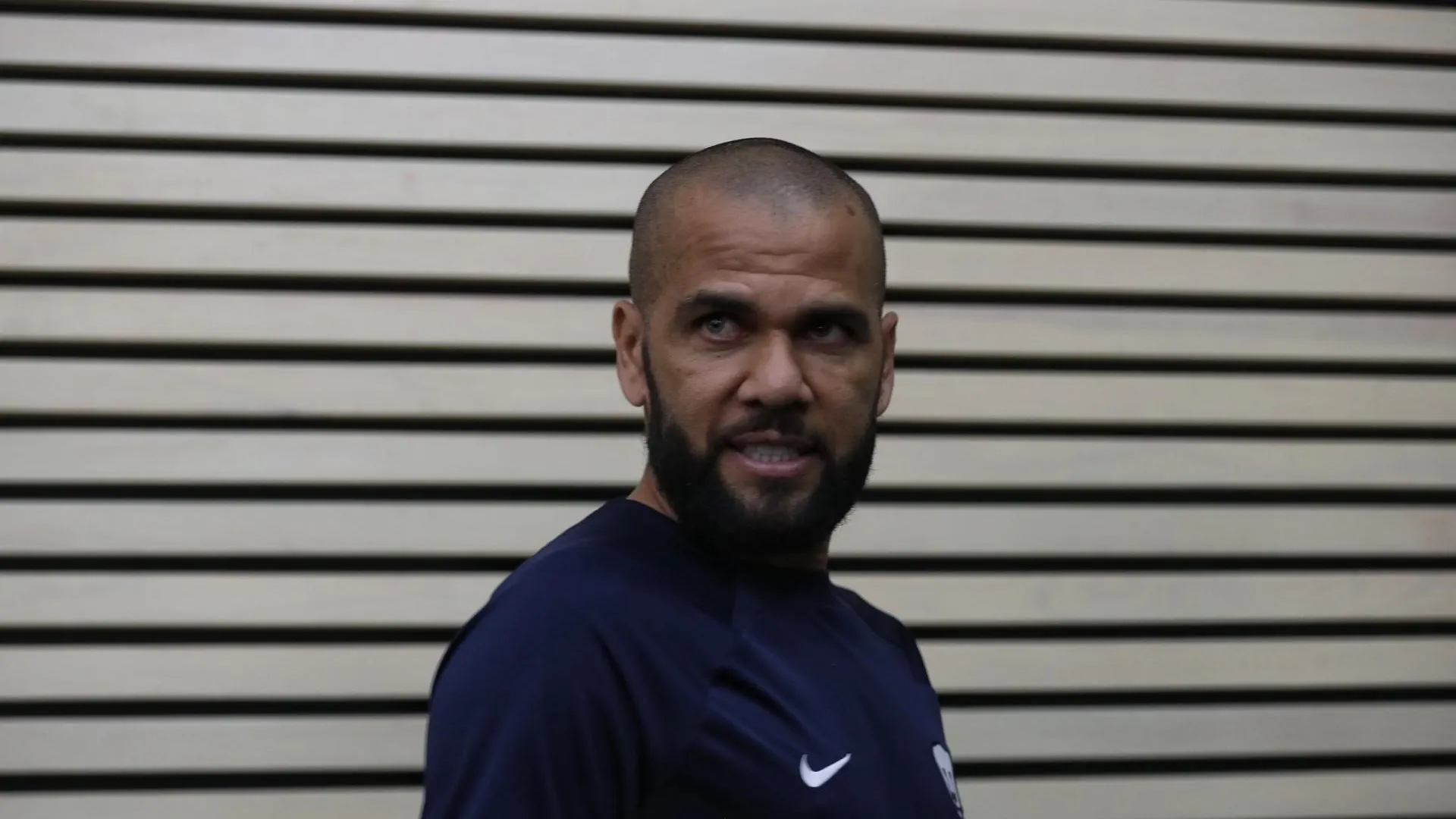 Dani Alves vuelve a pedir la libertad provisional apoyándose en el traslado de sus hijos a Barcelona