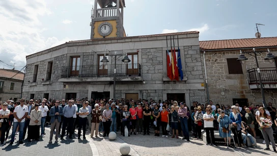 Minuto silencio por la muerte de cuatro jóvenes de Moralzarzal (Madrid) Minuto silencio por la muerte de cuatro jóvenes de Moralzarzal (Madrid)