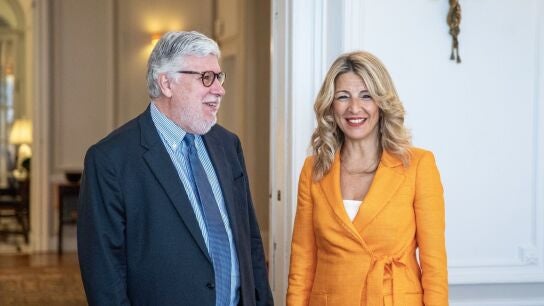 Yolanda D&iacute;az, junto a Agust&iacute;n Santos Maraver