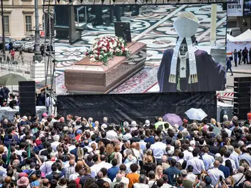 Italia despide a Berlusconi en un funeral de Estado