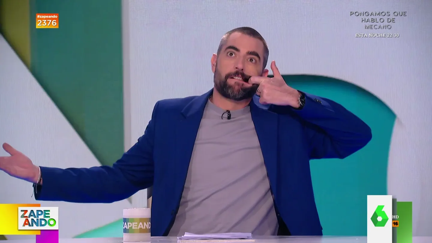 La surrealista imitación de Dani Mateo y Miki Nadal de la vida del siluro que hace reír a Cristina Pedroche La surrealista imitación de Dani Mateo y Miki Nadal de la vida del siluro que hace reír a Cristina Pedroche