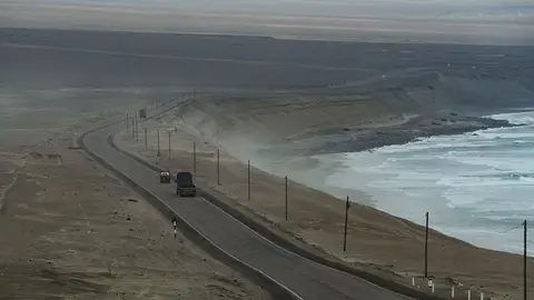 Carretera Panamericana a su paso por Perú Carretera Panamericana a su paso por Perú