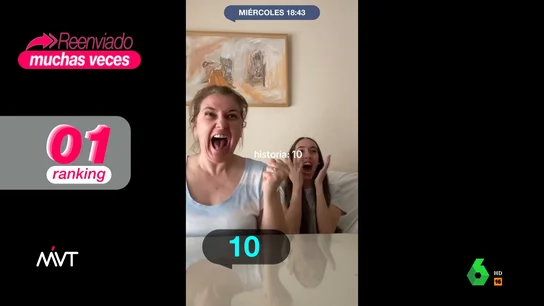 La emoción de una joven y su madre al conocer las notas de la EBAU "Toda la gente que tiene vocación debería entrar sí o sí", afirma Cristina Pardo al ver la reacción viral de una joven que aspira a entrar en Enfermería y su madre al conocer las notas de la EBAU. ¿Le dará la nota? La respuesta en este vídeo.