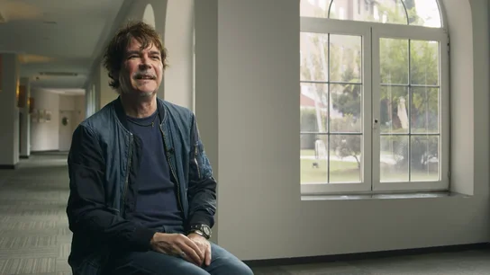 Nacho Campillo, el primero en pinchar una maqueta de Mecano en un mítico garito: "Vinieron con pintas de nuevos románticos" Nacho Campillo, el primero en pinchar una maqueta de Mecano en un mítico garito: "Vinieron con pintas de nuevos románticos"