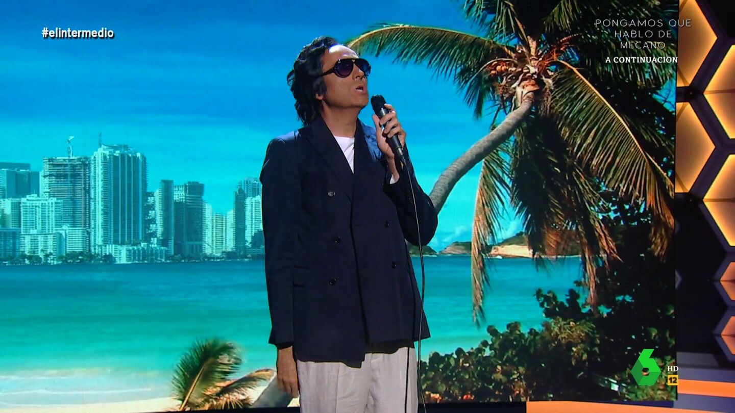 'Julio Iglesias' repasa el baile de nombres en las listas electorales: "Con estas listas mejor marcharse a Tahit&iacute;"