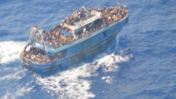 Embarcación en la que viajaban los migrantes