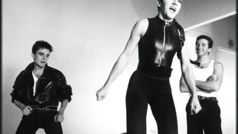 Esta es la canción de Mecano (cantada en francés por Ana Torroja) que fue Nº1 en Francia durante 8 semanas seguidas