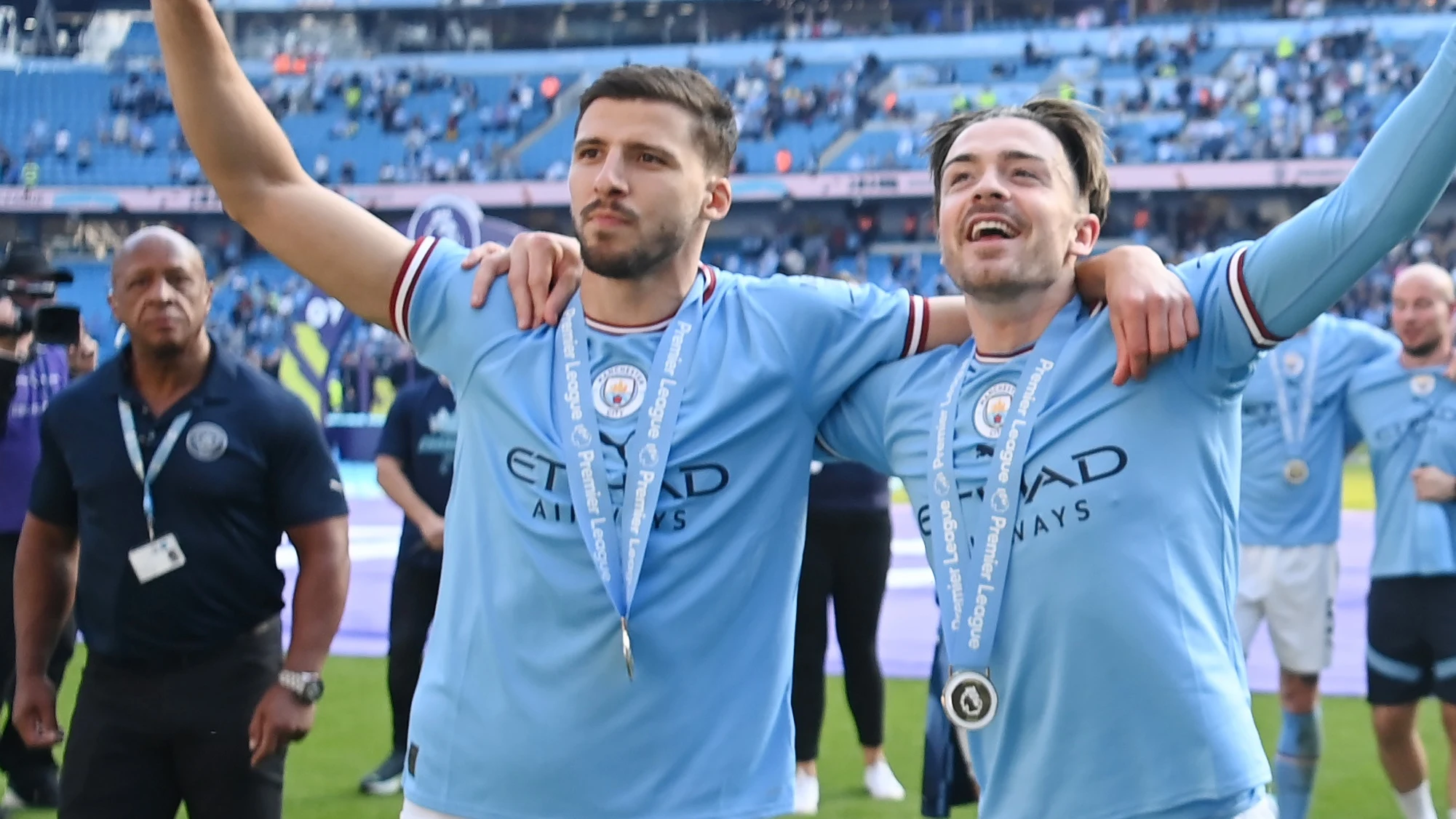 Grealish y Rubén Dias