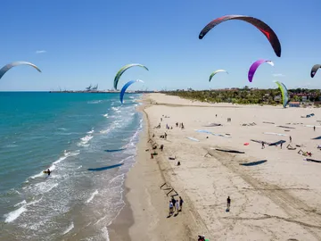 Castelló, destino ideal para los amantes del surf, el kitesurf... Castelló, destino ideal para los amantes del surf, el kitesurf...