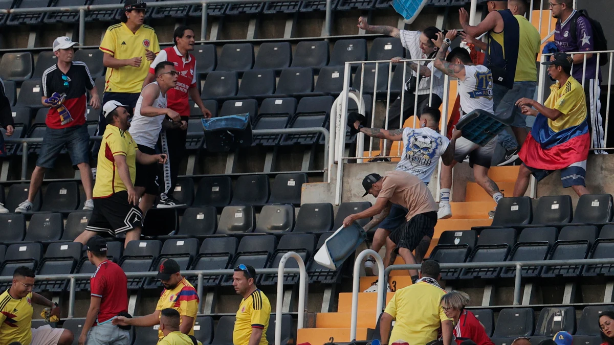 Pelea entre aficionados de Colombia e Iraq