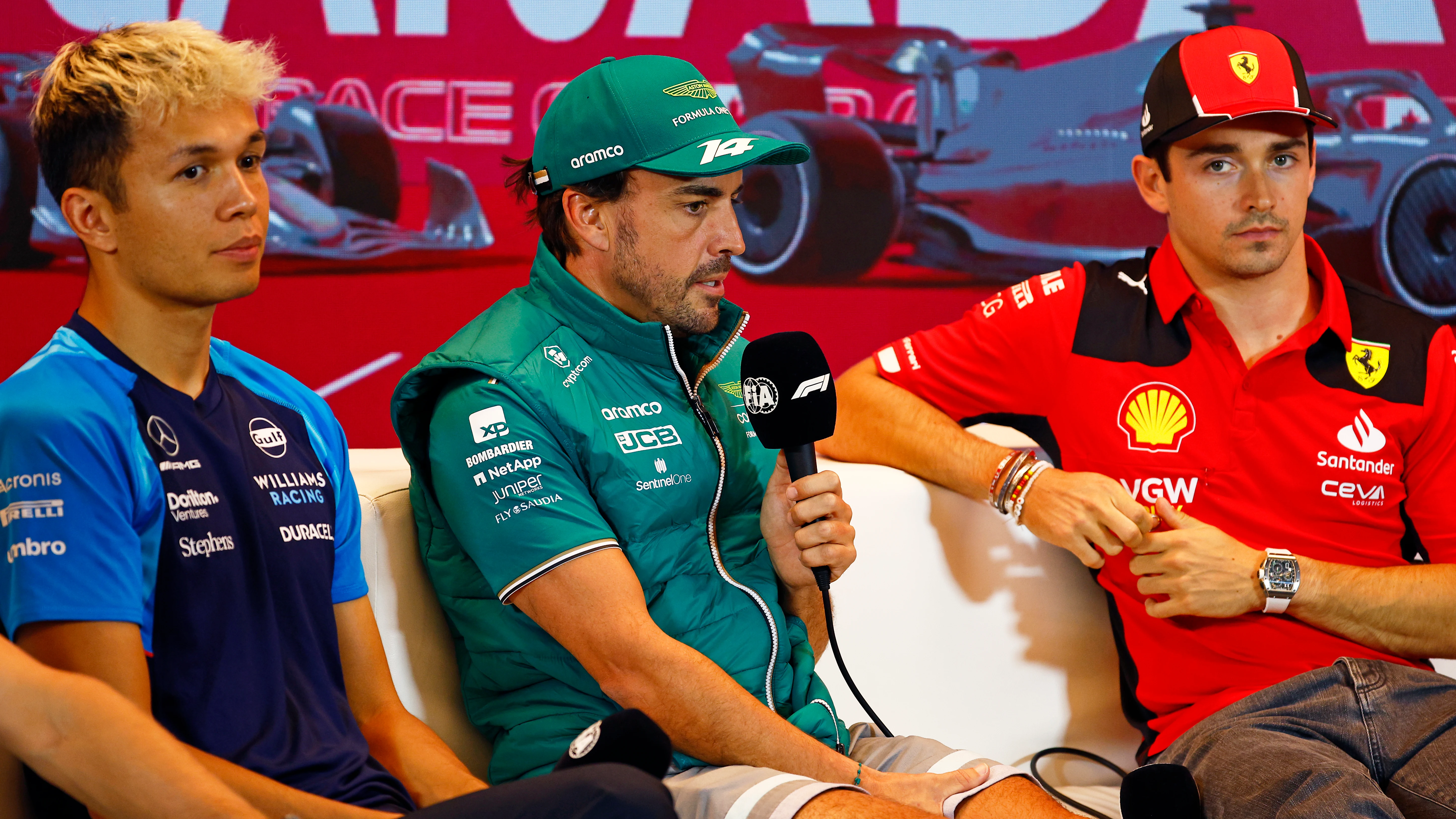 Albon, Alonso y Leclerc en rueda de prensa